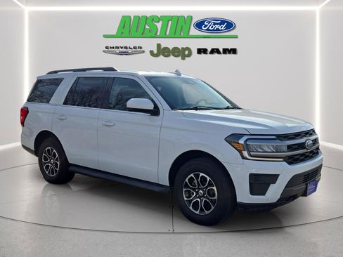 Certified 2022 Ford Expedition XLT image 7