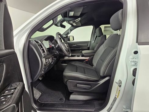 New 2026 RAM 1500 Express AWD/4WD image 18