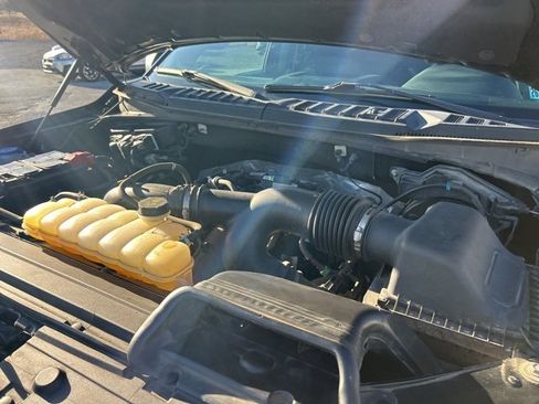 Used 2020 Ford F150 XLT w/ Equipment Group 302A Luxury image 11