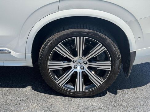 Certified 2024 Volvo XC90 T8 Plus w/ Protection Package Premier AWD/4WD image 8