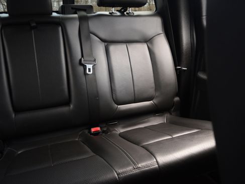 Used 2013 Ford F150 Lariat w/ Lariat Chrome Pkg image 17