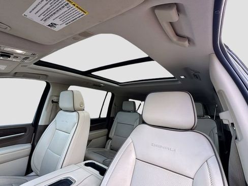 Used 2023 GMC Yukon XL Denali image 24