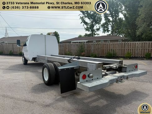 Used 2011 Ford E-450 and Econoline 450 Super Duty RWD image 7