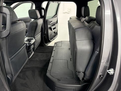 Used 2022 Toyota Tundra Platinum AWD/4WD image 15
