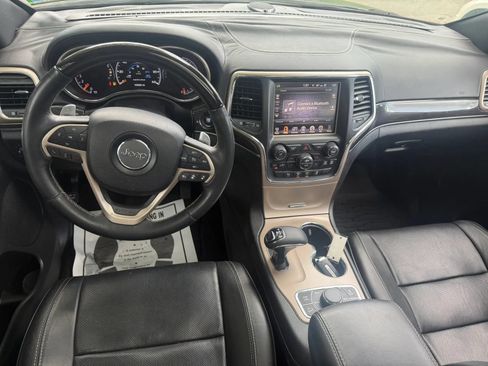 Used 2014 Jeep Grand Cherokee Overland w/ Advanced Technology Group AWD/4WD image 13