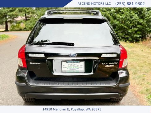 Used 2009 Subaru Outback 2.5i Limited AWD/4WD image 4