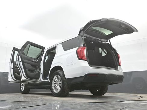 Used 2022 GMC Yukon SLT w/ SLT Premium Package image 59