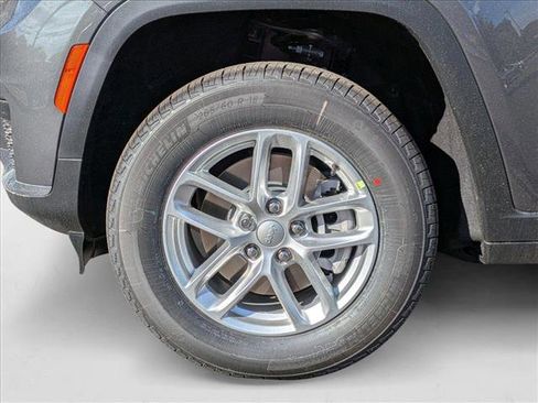 New 2025 Jeep Grand Cherokee L Laredo w/ Luxury Tech Group I image 10