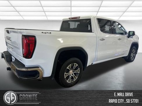 Used 2024 GMC Sierra 1500 SLT AWD/4WD image 6