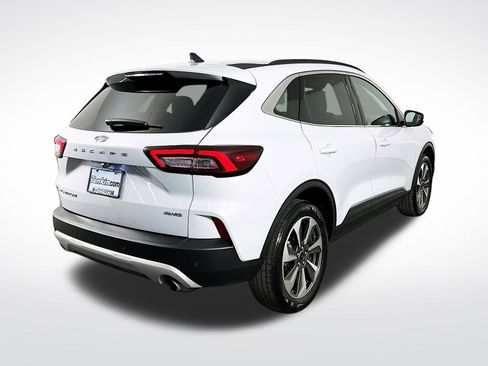 Used 2025 Ford Escape Platinum image 8