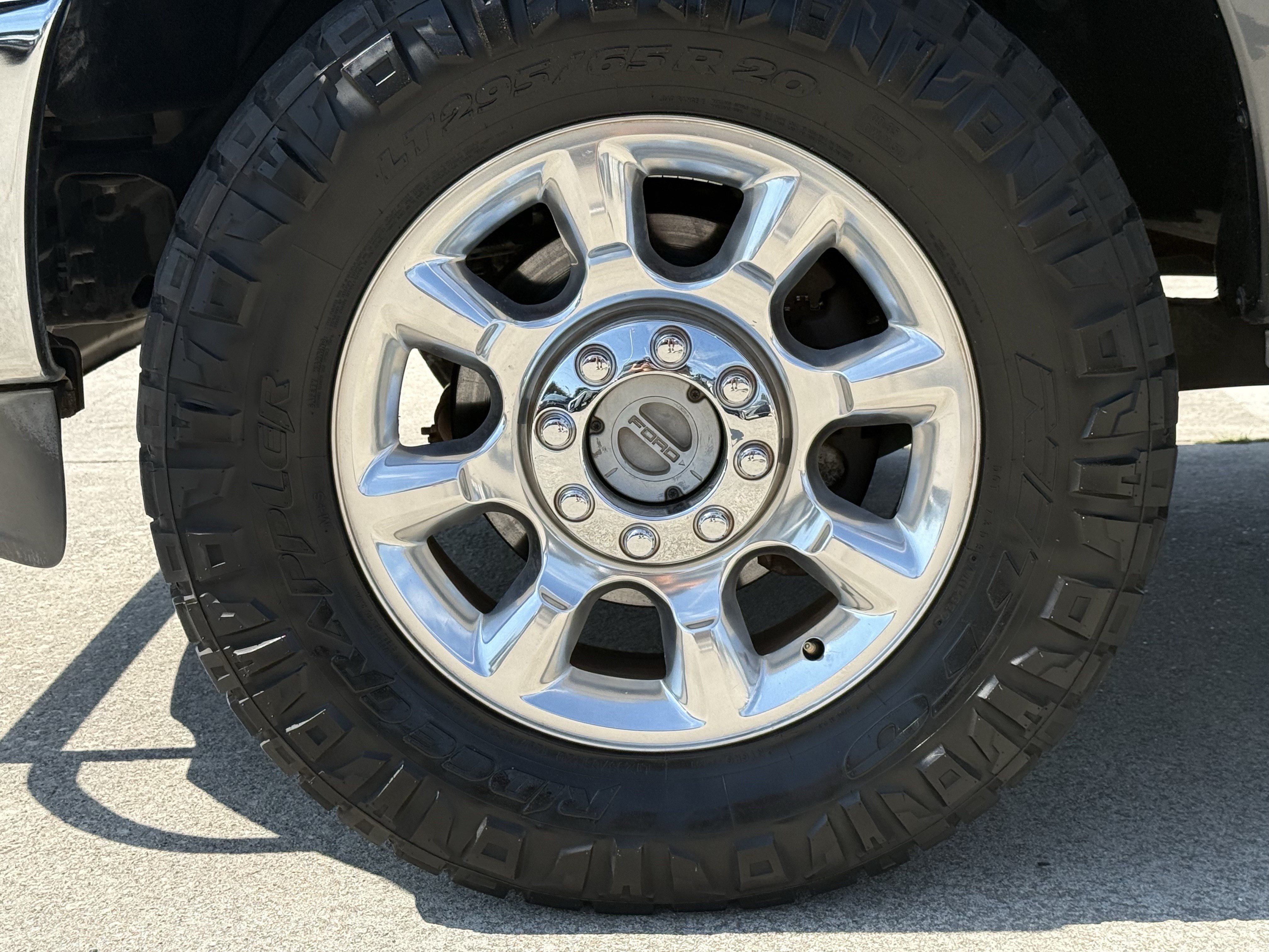 Used 2015 Ford F250 Lariat w/ Lariat Interior Package AWD/4WD image 12