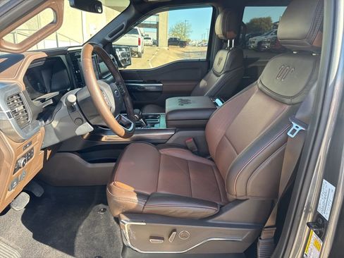 Used 2025 Ford F150 King Ranch w/ FX4 Off-Road Package image 12