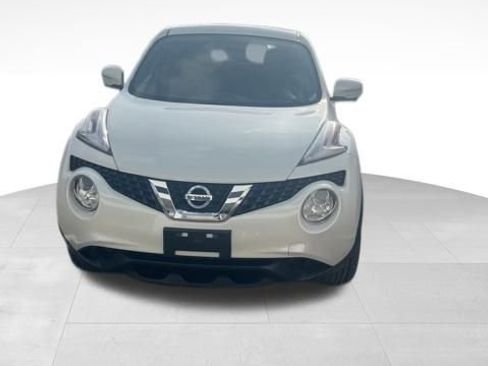 Used 2015 Nissan Juke SV w/ Technology Package image 2