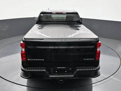 Used 2023 Chevrolet Silverado 1500 Custom image 15