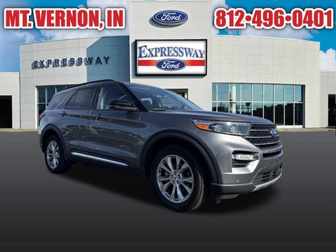Used 2024 Ford Explorer XLT w/ Equipment Group 202A AWD/4WD image 3