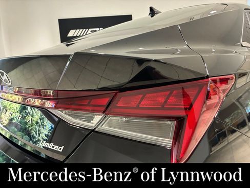 Used 2024 Hyundai Elantra Limited FWD image 6