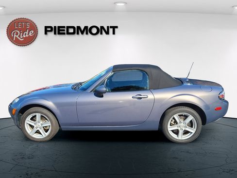 Used 2008 MAZDA MX-5 Miata Sport image 9
