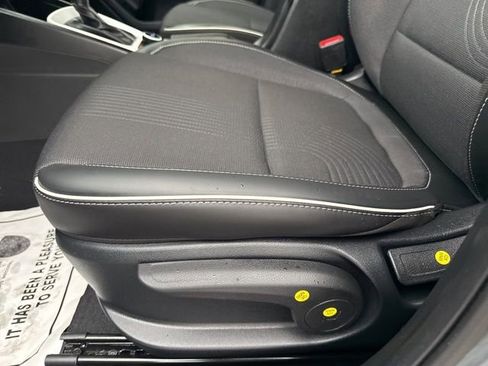 Used 2026 Hyundai Venue SEL image 15