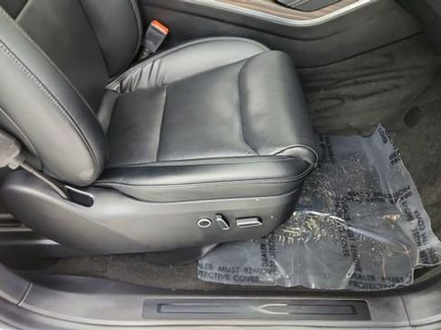 Used 2023 Tesla Model X image 21