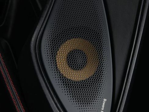 Used 2019 McLaren 570S Spider image 11