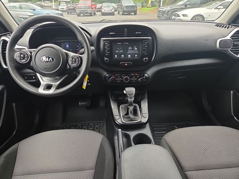 Used 2020 Kia Soul LX FWD image 23