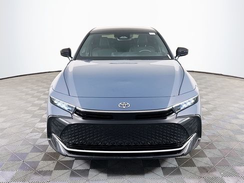 Used 2026 Toyota Crown Limited image 2