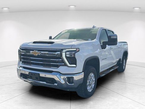 Used 2025 Chevrolet Silverado 2500 LTZ w/ LTZ Convenience Package image 8