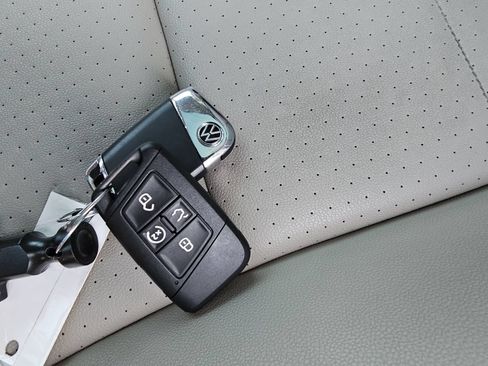 Used 2023 Volkswagen Atlas SE w/ Panoramic Sunroof Package FWD image 37