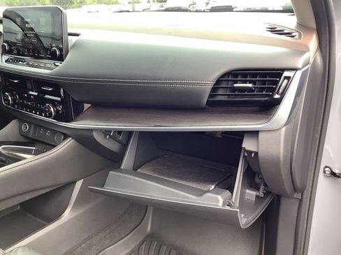 Used 2022 Nissan Rogue Platinum w/ Head-Up Display Package FWD image 40