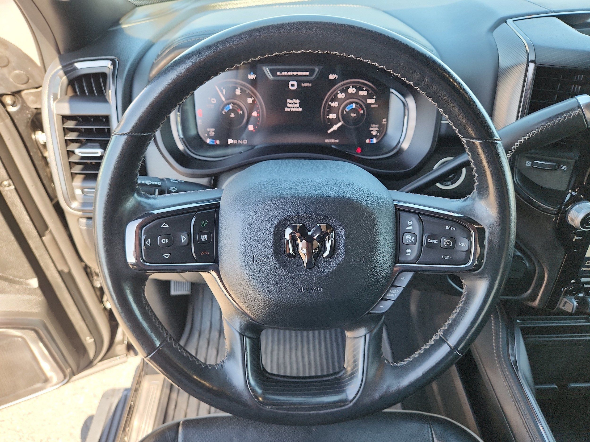 Used 2024 RAM 3500 Limited AWD/4WD image 18