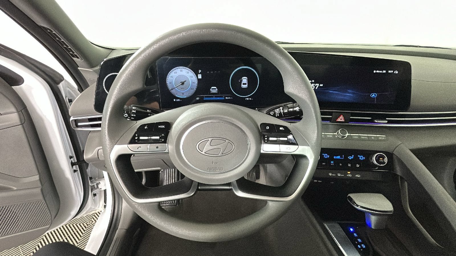 Certified 2024 Hyundai Elantra SEL FWD image 18
