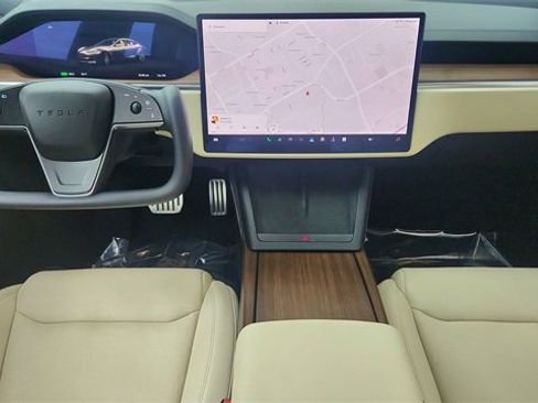 Used 2023 Tesla Model S Standard Range image 34
