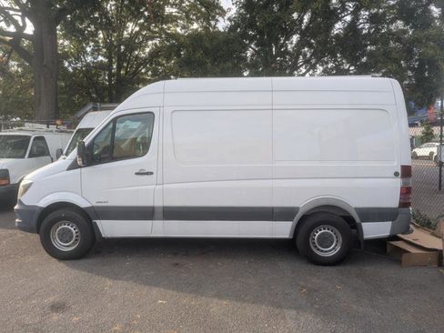 Used 2015 Freightliner Sprinter 2500 w/ Driver Comfort Package image 2