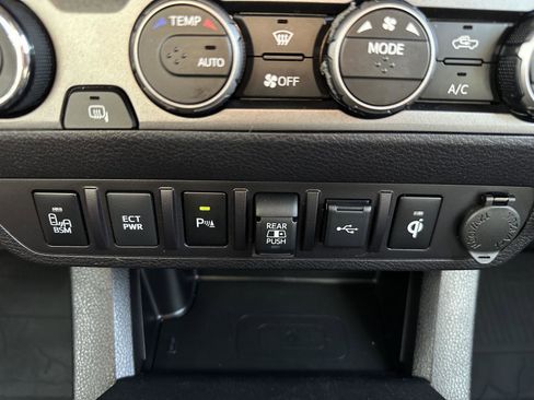 Certified 2022 Toyota Tacoma TRD Pro image 31