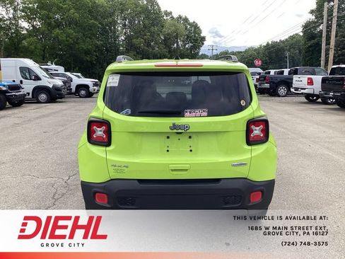 Used 2018 Jeep Renegade Latitude AWD/4WD image 6