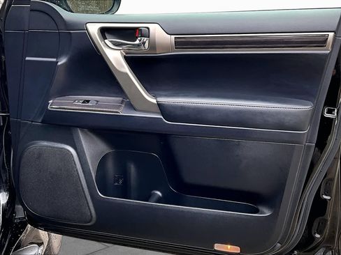 Used 2020 Lexus GX 460 Premium w/ Premium Package AWD/4WD image 23