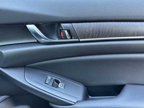 Used 2022 Honda Accord EX-L image 21