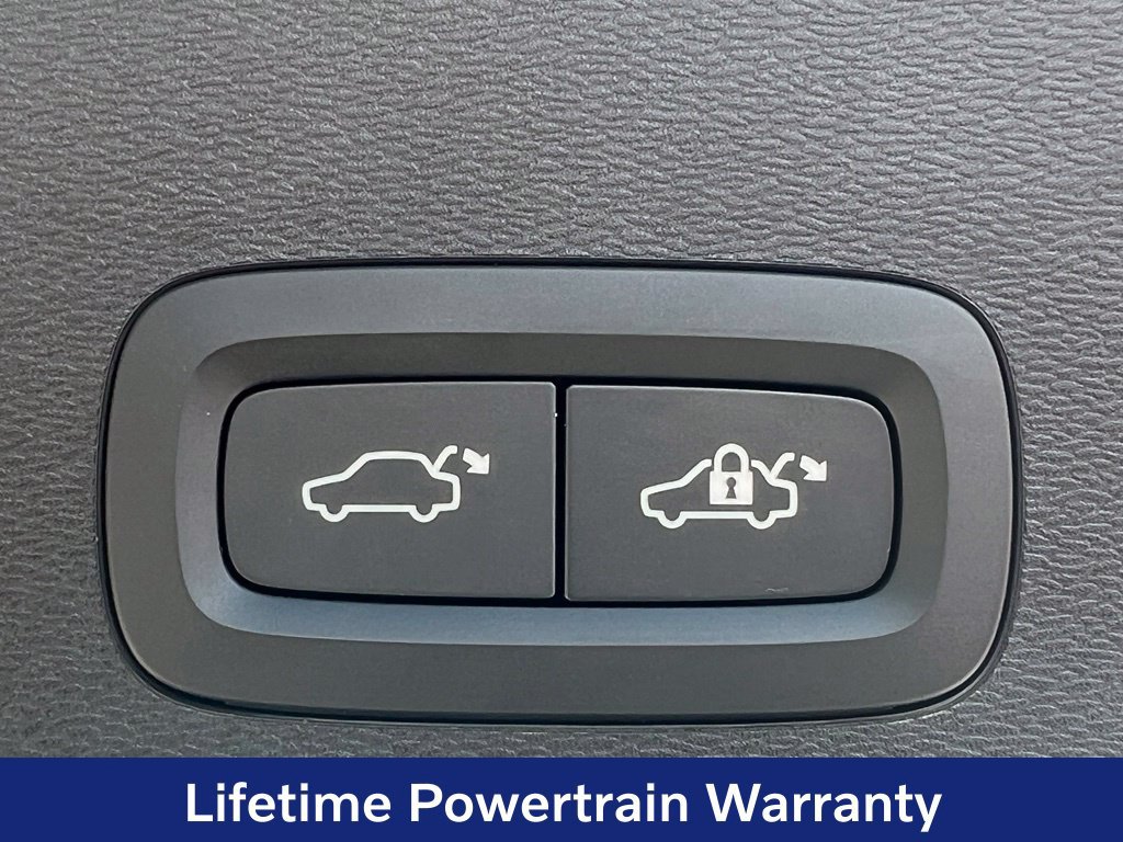 Certified 2023 Volvo C40 P8 Recharge Ultimate AWD/4WD image 25