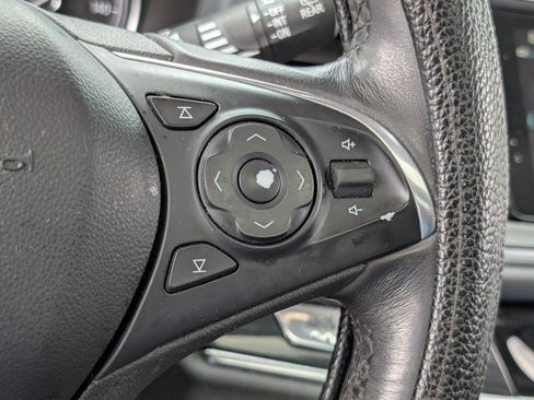 Used 2019 Buick Enclave Essence AWD/4WD image 26