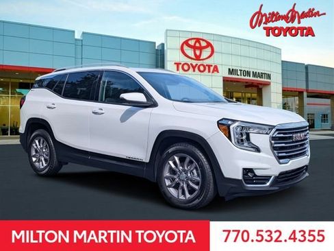 Used 2024 GMC Terrain SLT w/ Infotainment Package II FWD image 1
