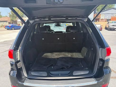 Used 2017 Jeep Grand Cherokee Overland AWD/4WD image 11