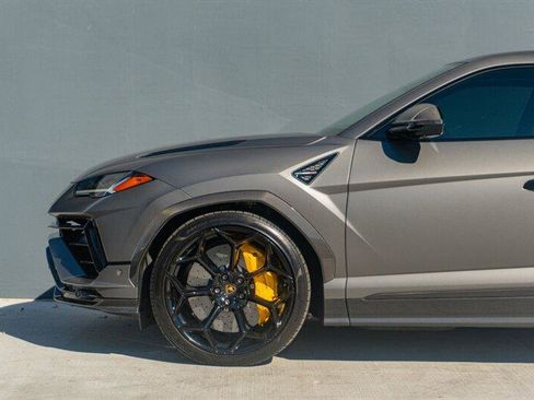 Used 2024 Lamborghini Urus Performante image 32
