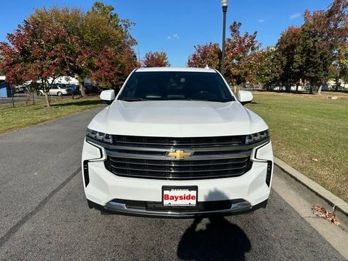 Used 2021 Chevrolet Suburban LT image 4