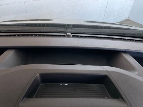 Used 2023 Ford Transit 350 XLT image 43