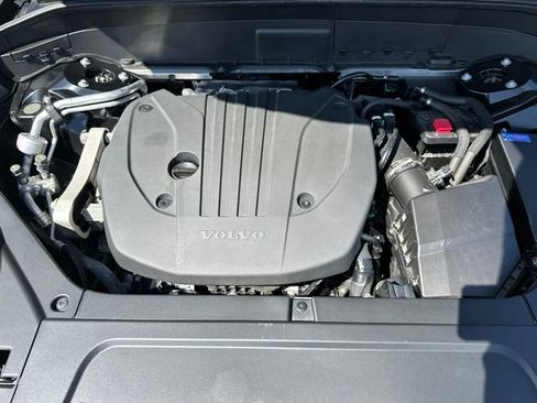 Certified 2025 Volvo XC90 B5 Core AWD/4WD image 35