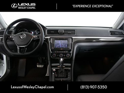 Used 2019 Volkswagen Passat 2.0T SE R-Line FWD image 23