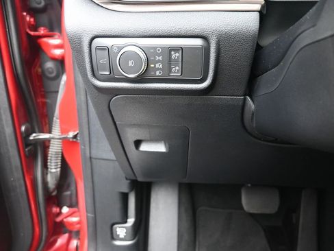 Used 2020 Ford Explorer Limited image 16