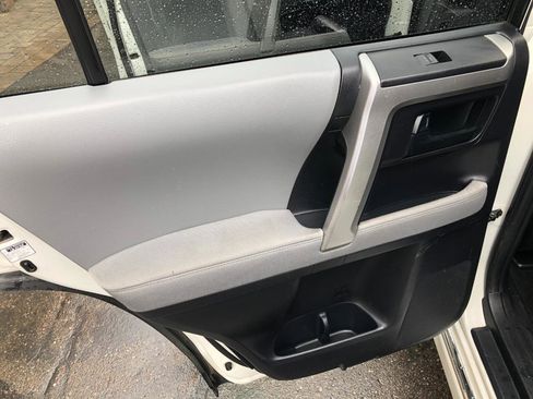 Used 2012 Toyota 4Runner SR5 AWD/4WD image 19
