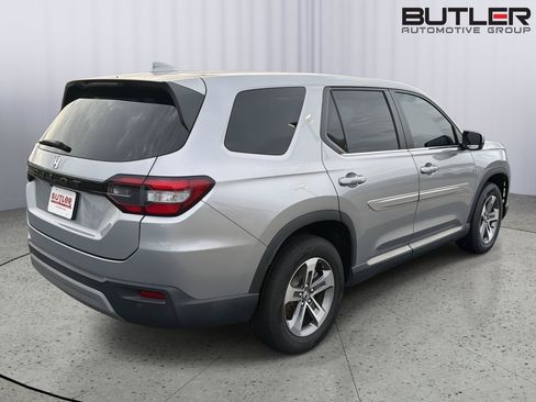 Used 2024 Honda Pilot EX-L image 6