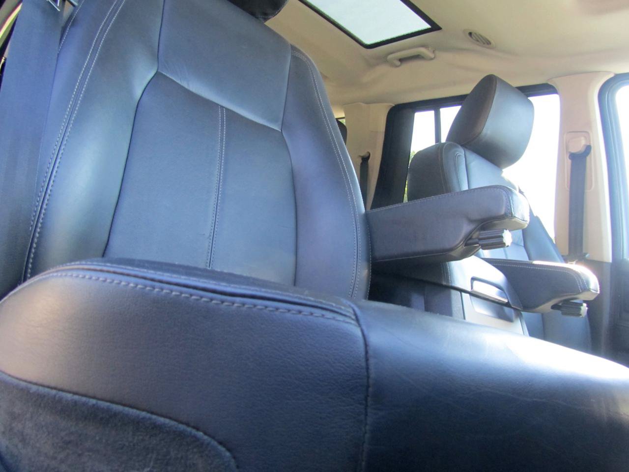 Used 2011 Land Rover LR4 HSE LUX AWD/4WD image 22